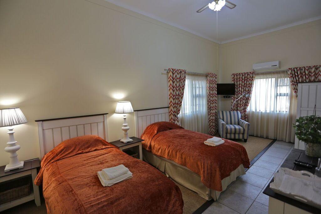 La Rochelle Lodge โอเคาเควโย ภายนอก รูปภาพ