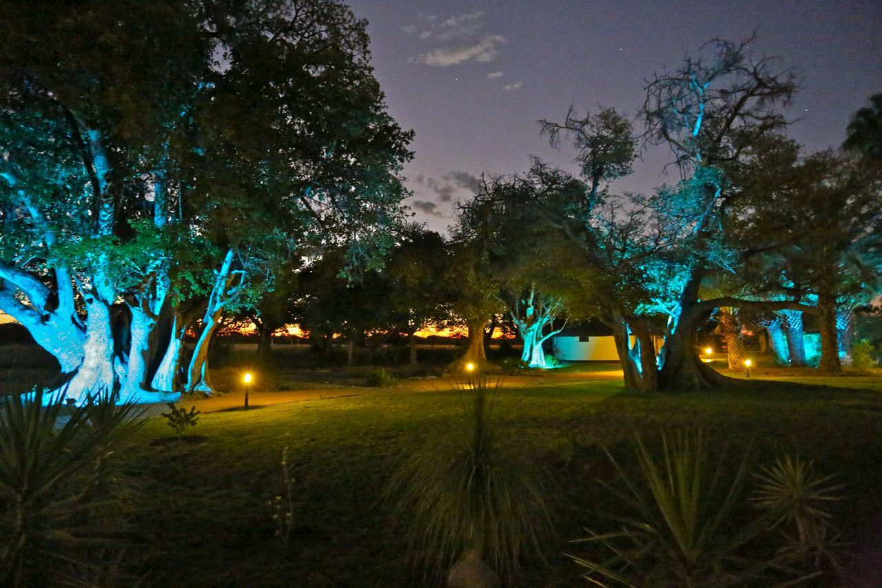La Rochelle Lodge โอเคาเควโย ภายนอก รูปภาพ