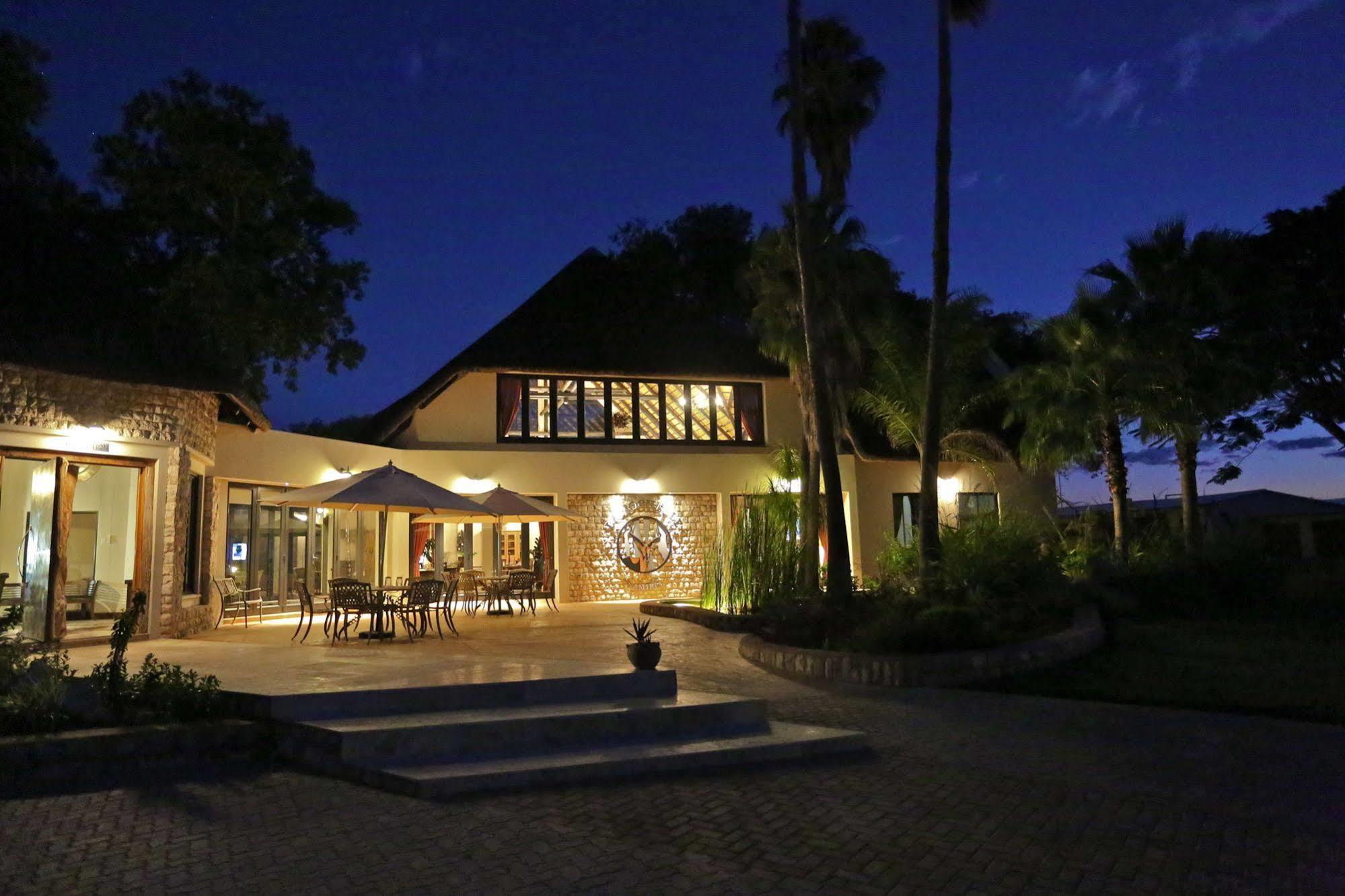 La Rochelle Lodge โอเคาเควโย ภายนอก รูปภาพ