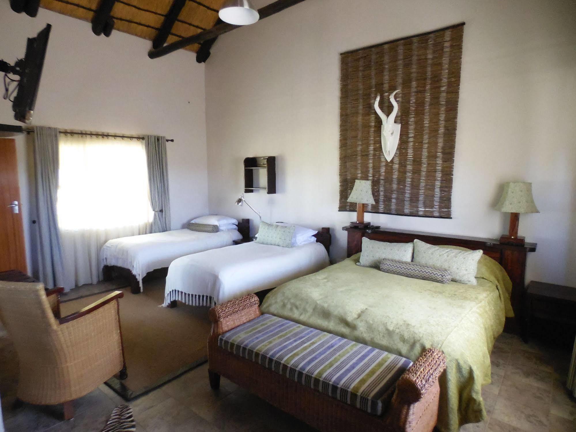 La Rochelle Lodge โอเคาเควโย ภายนอก รูปภาพ